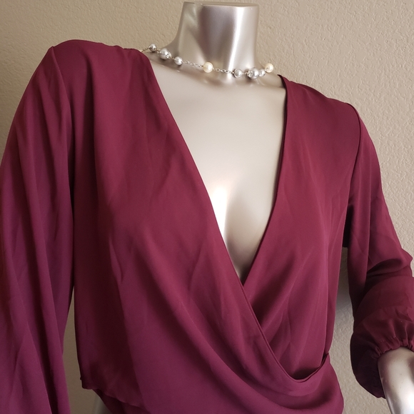 Tie V-back Wrap Crop Top size M Burgundy - Picture 4 of 7